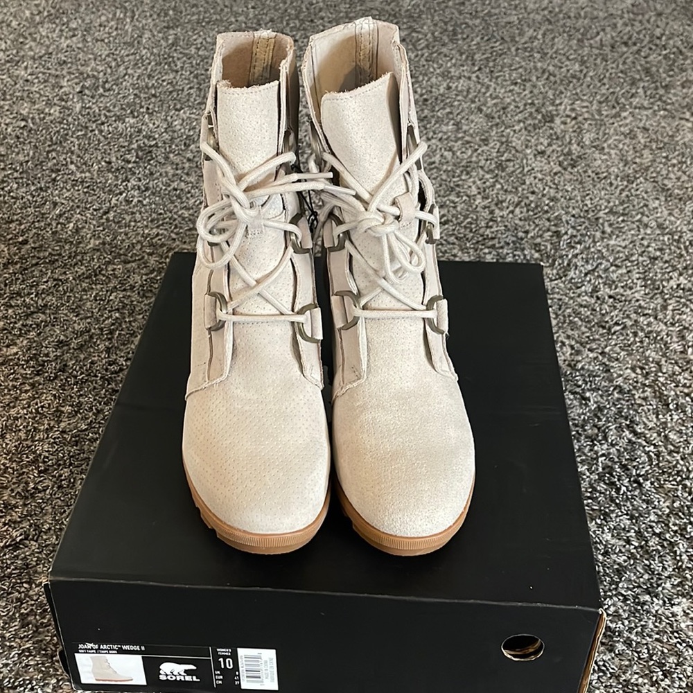 Women’s Sorel Joan of Arctic Wedge II Soft Taupe